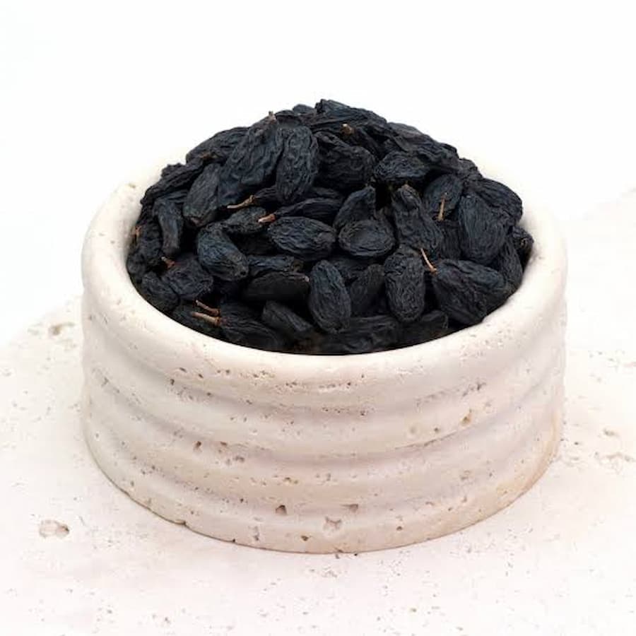 مویز شیلی تهیه شده از انگور خشک شده با رطوبت کنترل شده